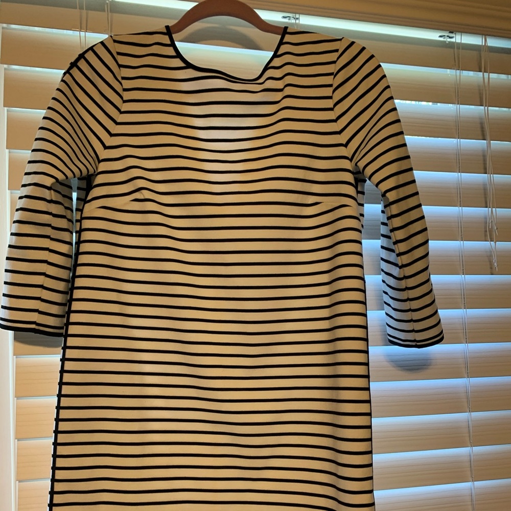 Black and white long sleeve dress